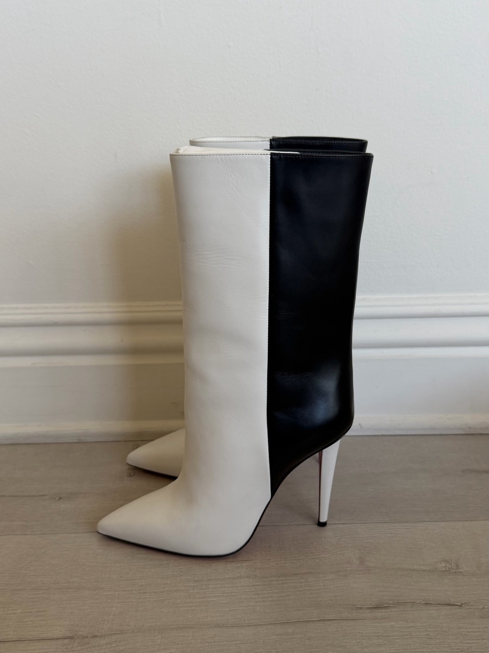 Louboutin Astrilarge 100mm Two-Tone Leather Ankle Boots - Picture 2 of 12